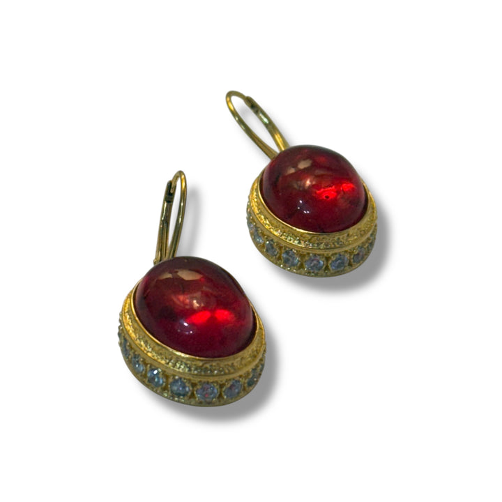 Orecchini ovali di ambra del baltico montati in argento e zirconi