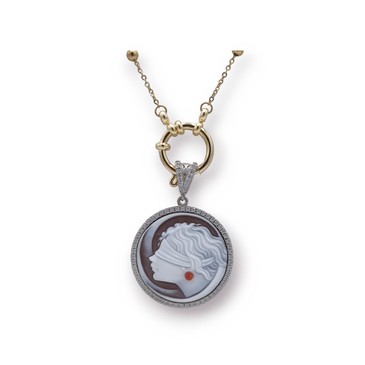 Collana ciondolo dea bendata in cammeo montata su argento