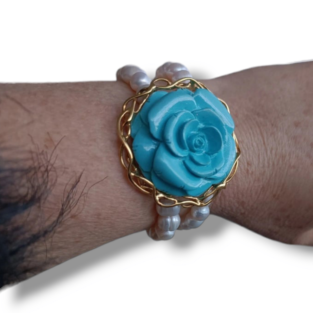 Croissant bracelet favor
