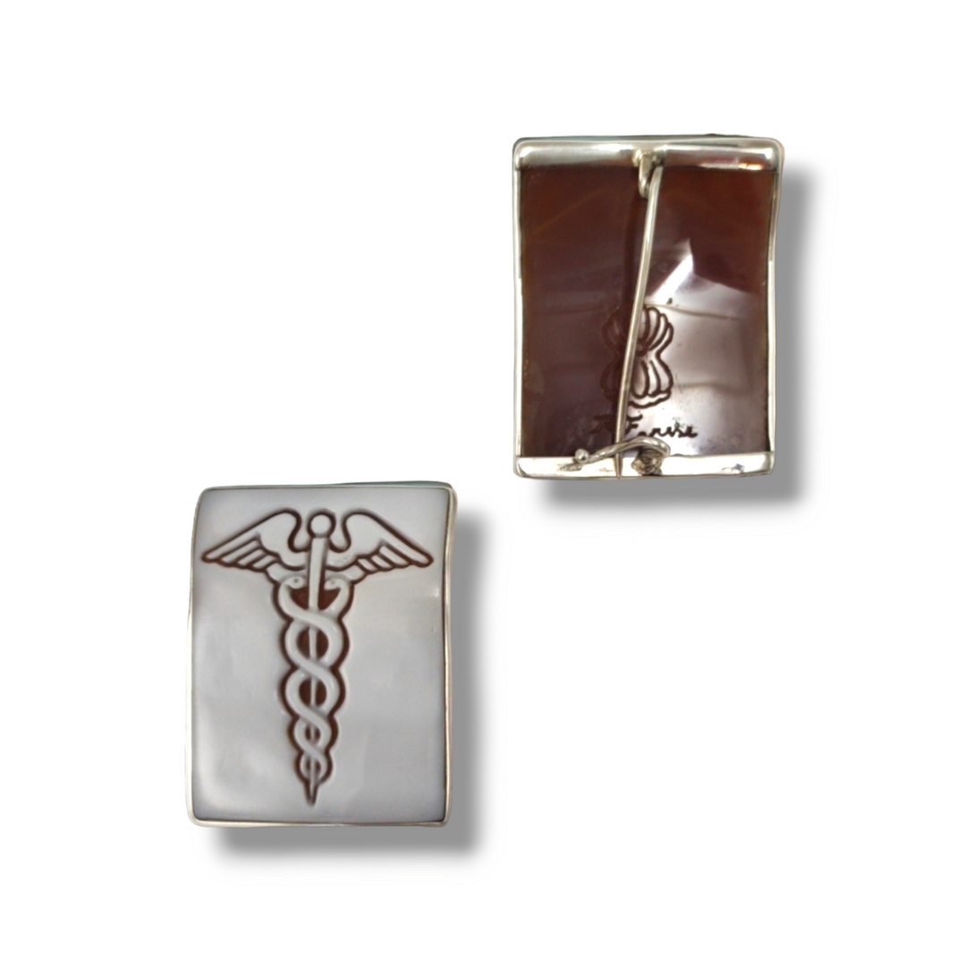 Spilla caduceo in cammeo Lucia Vitiello Gioielli di Napoli