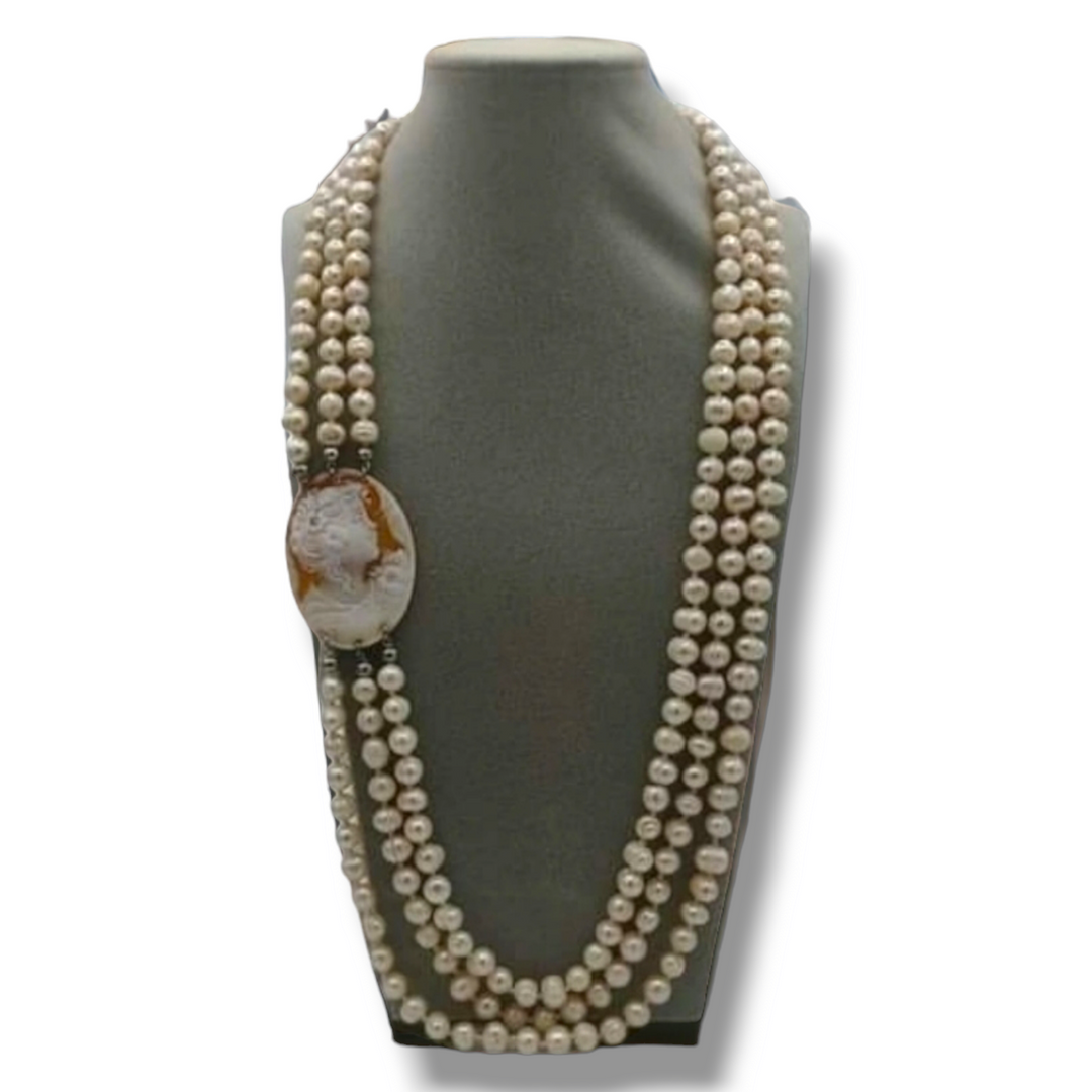 Collana dea in cammeo e perle montato su argento Lucia Vitiello Gioielli di Napoli