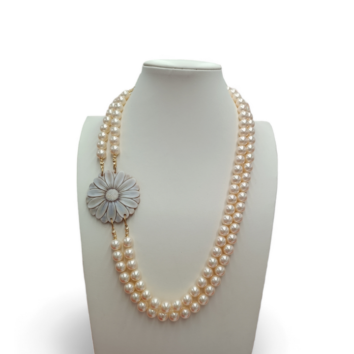 Collana margherita in cammeo montato su argento