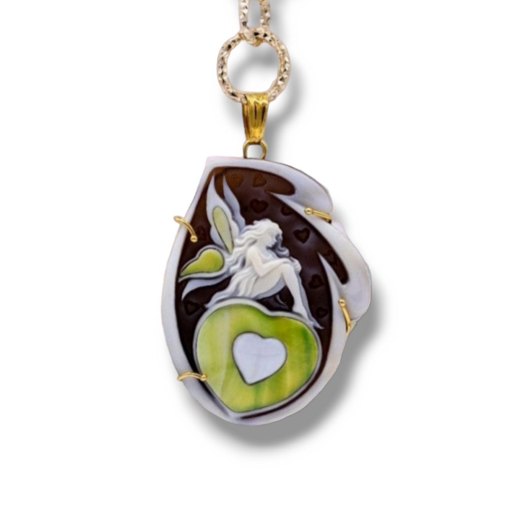 Collana ciondolo fata in cammeo montato su argento Lucia Vitiello Gioielli di Napoli