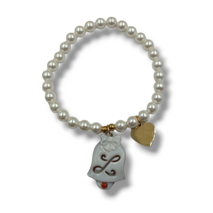 Bracciale campanella con lettera in cammeo montata su perle