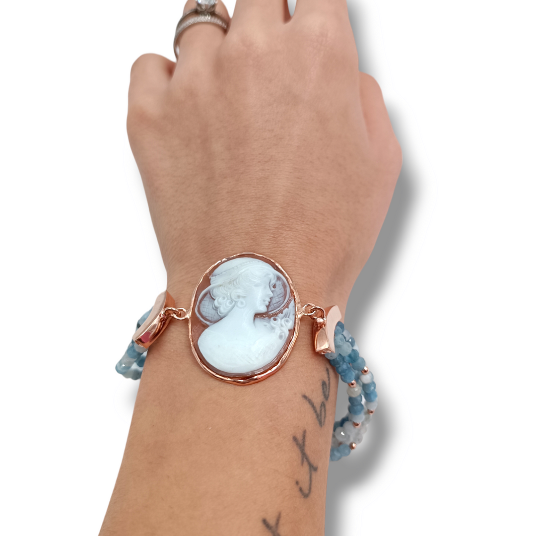 Bracciale dea in cammeo montato su argento