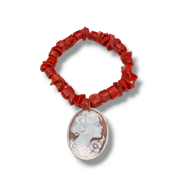 Bracciale in cammeo e corallo montato su argento