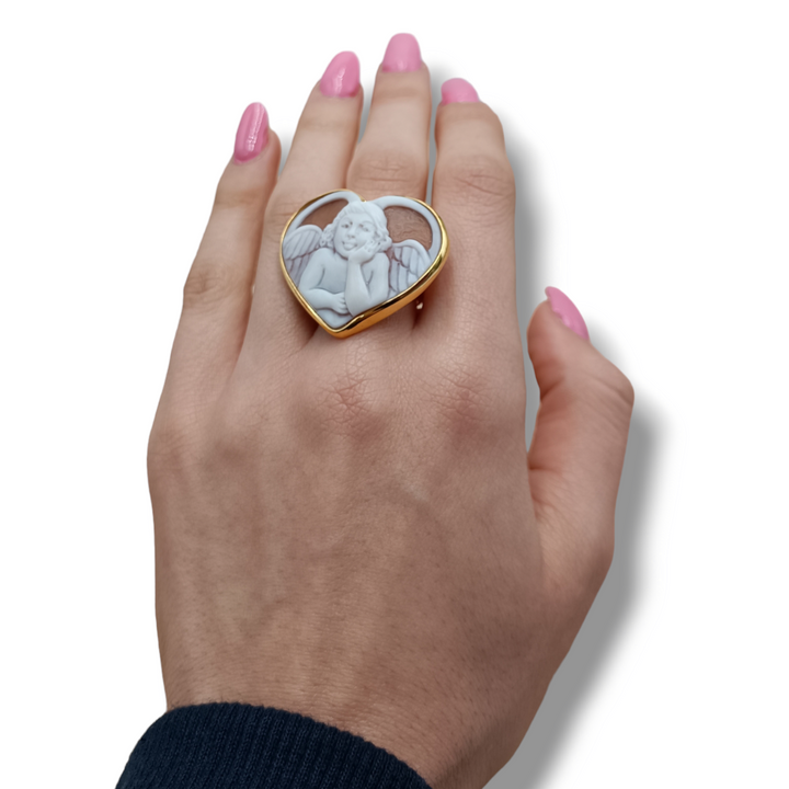 Anello cuore angelo in cammeo e montato su argento Lucia Vitiello Gioielli di Napoli
