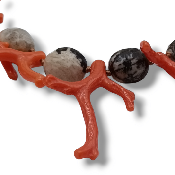 Collana sfere in wood jasper  e rametti di corallo montato su argento