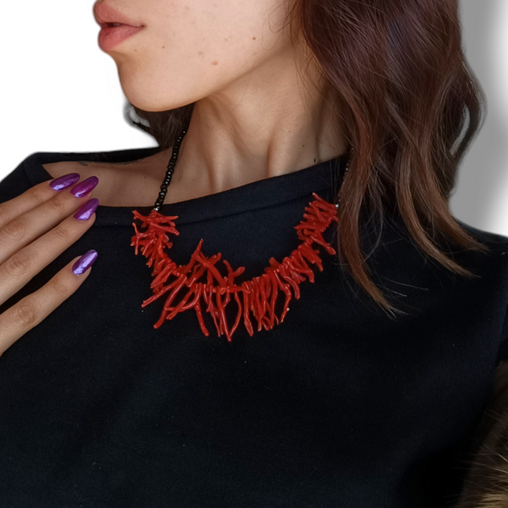 Collana frange in corallo ed agata nera montato su argento Lucia Vitiello Gioielli di Napoli