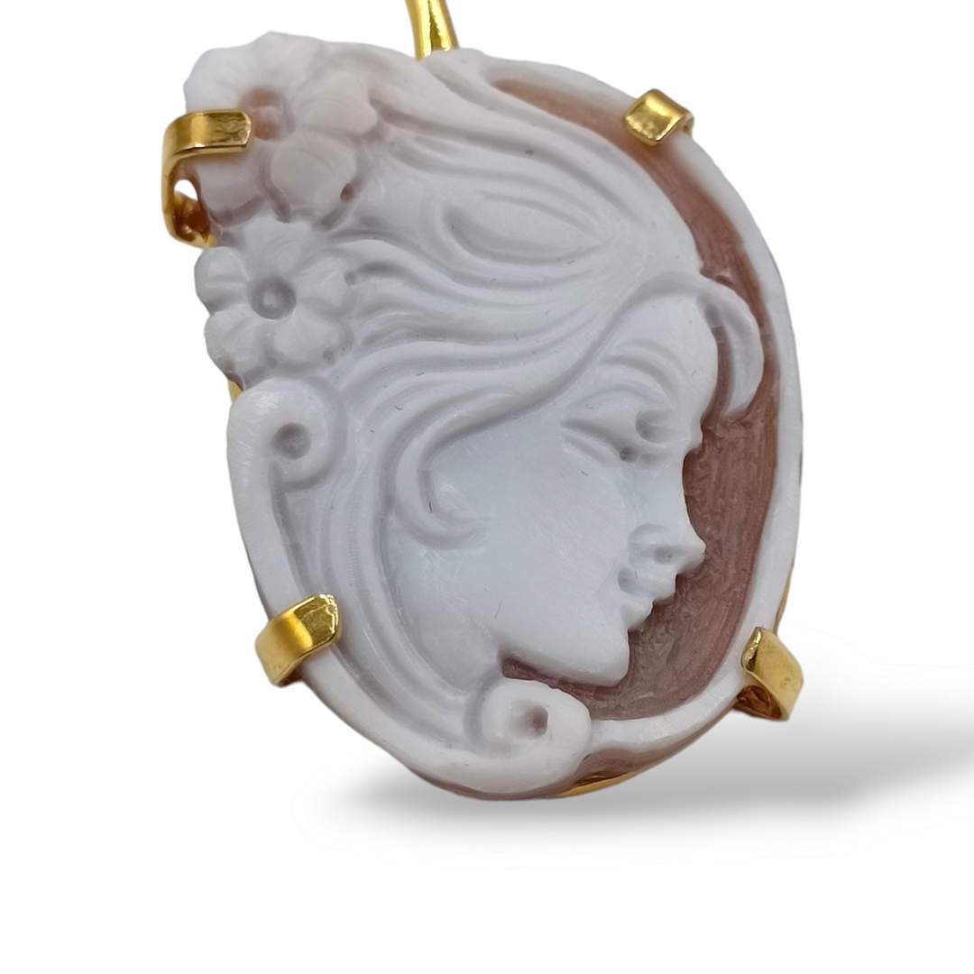 Collana su cammeo e perla