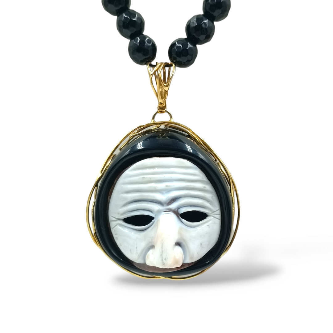 Collana ciondolo maschera napoletana in cammeo montato su agata e argento