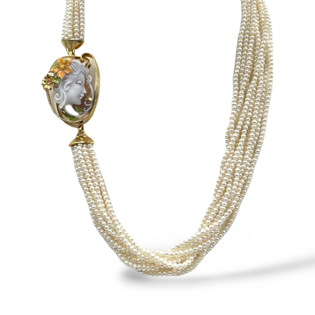 Collana ciondolo dea in cammeo montato su argento Lucia Vitiello Gioielli di Napoli