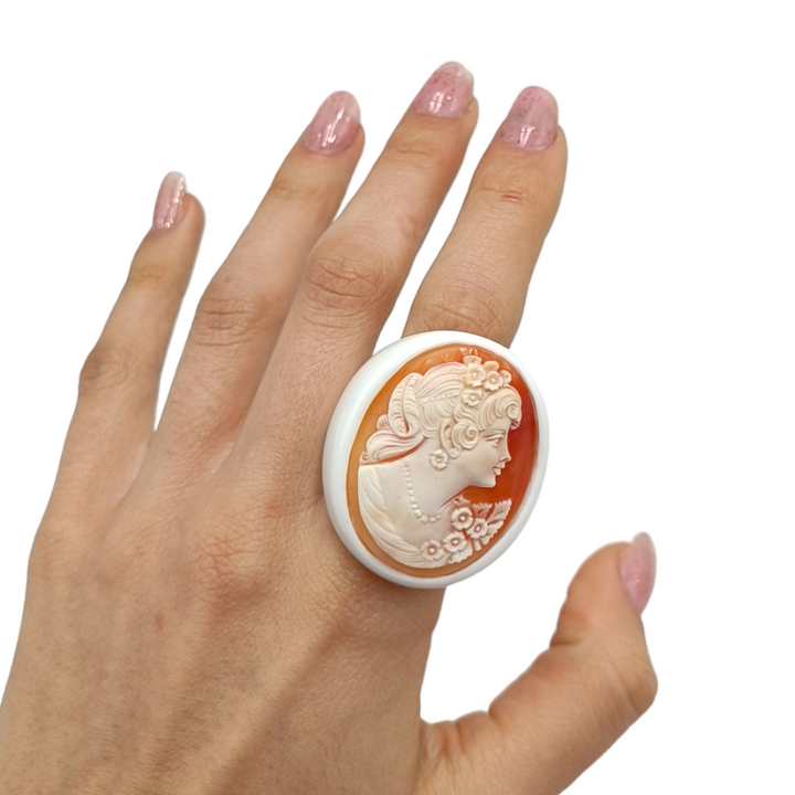 Anello dea Penelope in corniola e montato su argento