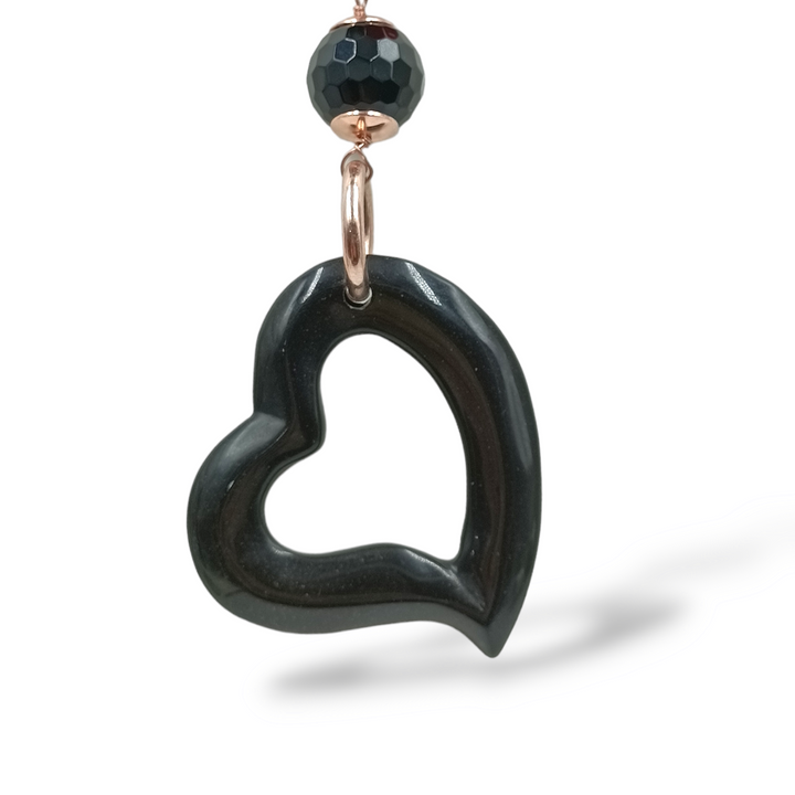 Collana cuore in agata nera e cupolini di corallo montato su argento