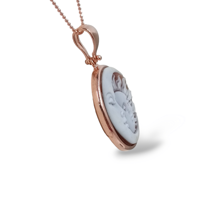Sun moon pendant necklace in cameo mounted on silver