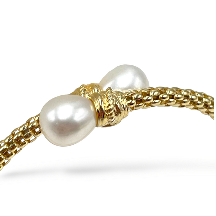 END OF COLLECTION - Gold-plated silver bracelet with two original river pearls.