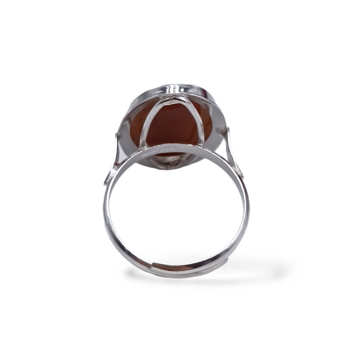 Goddess ring in sardonyx cameo and mounted on silver