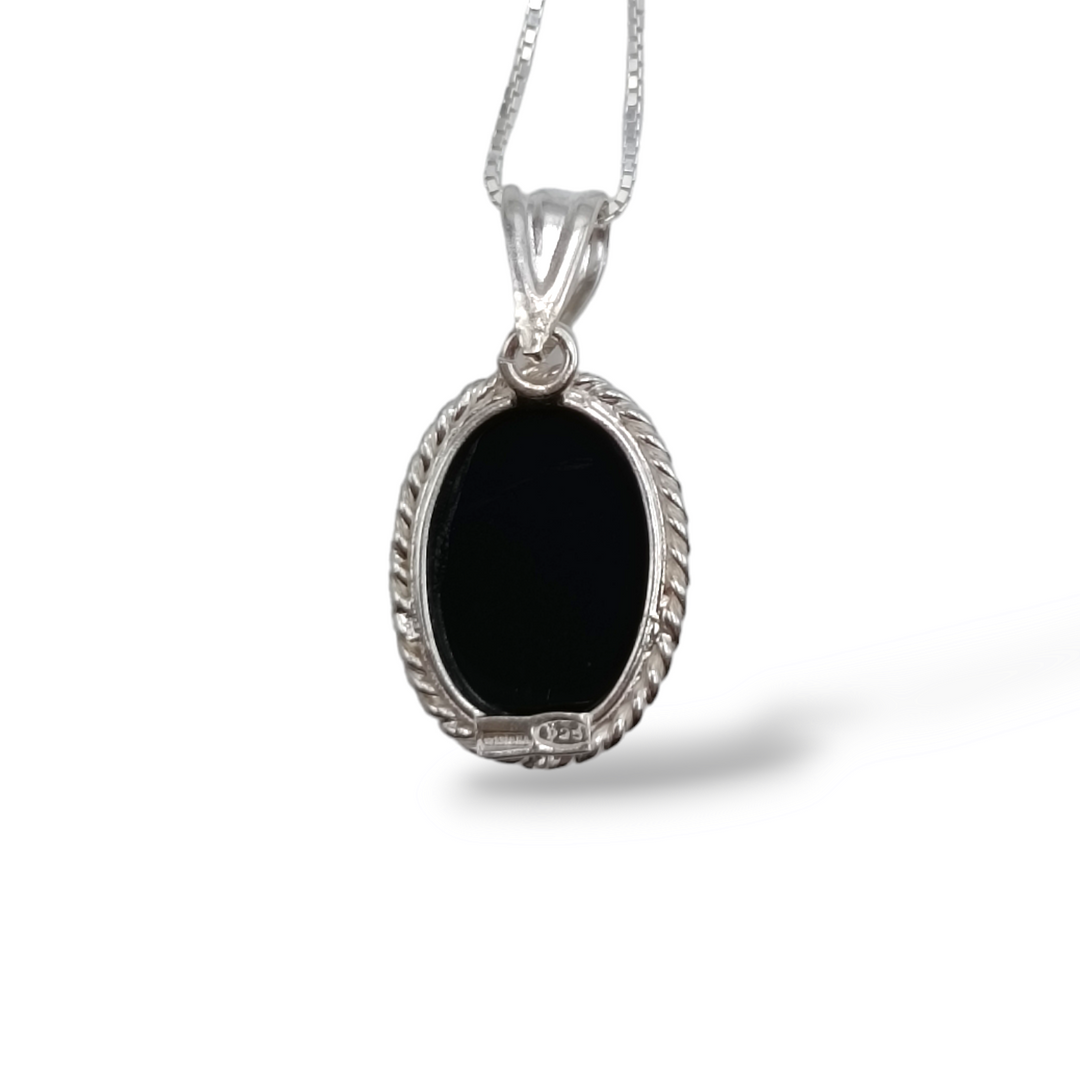 Agate Goddess Pendant Necklace Mounted on Silver