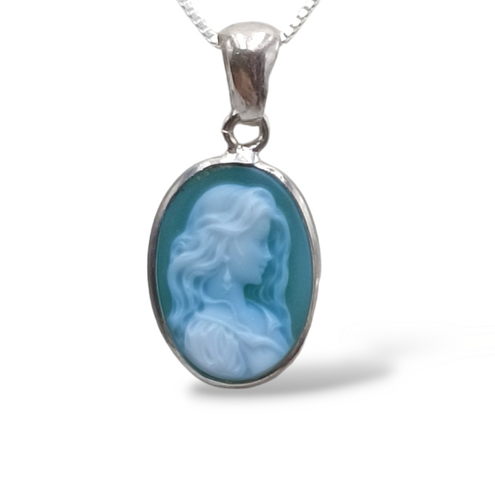 Green Muse Pendant in Green Agate Mounted on Silver