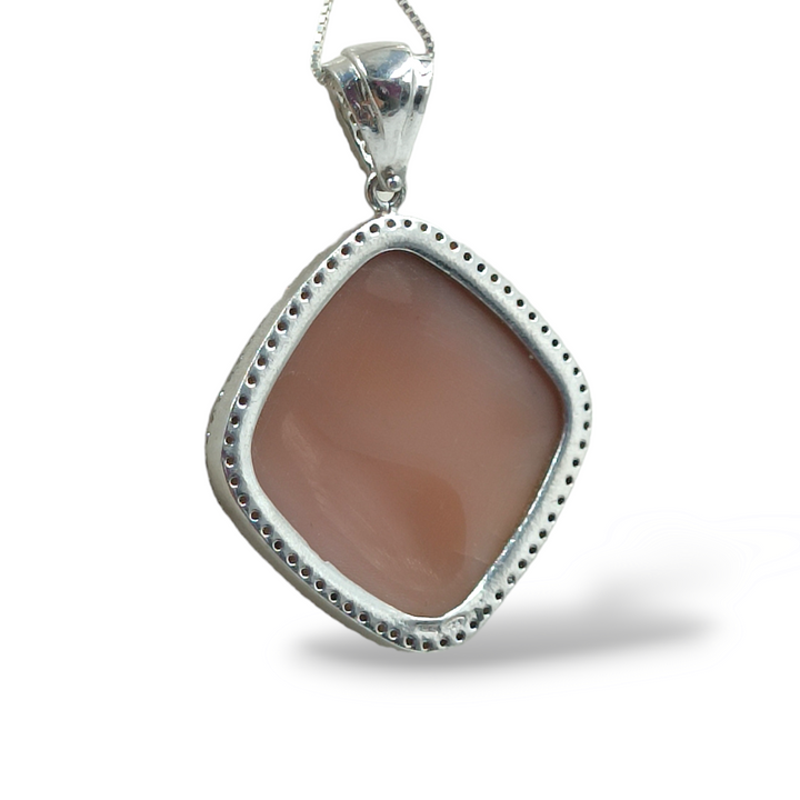 Collana ciondolo fiocco in cammeo montato su argento