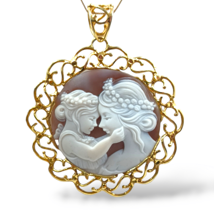 Mini Love Marriage Pendant 2.0 in Cameo Mounted on Silver