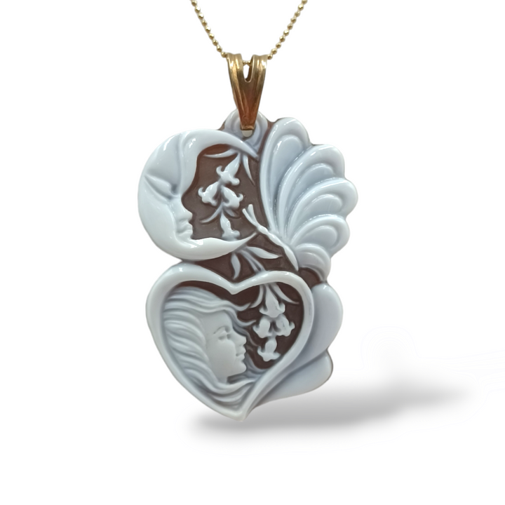 Collana ciondolo dea luna in cammeo montato su argento