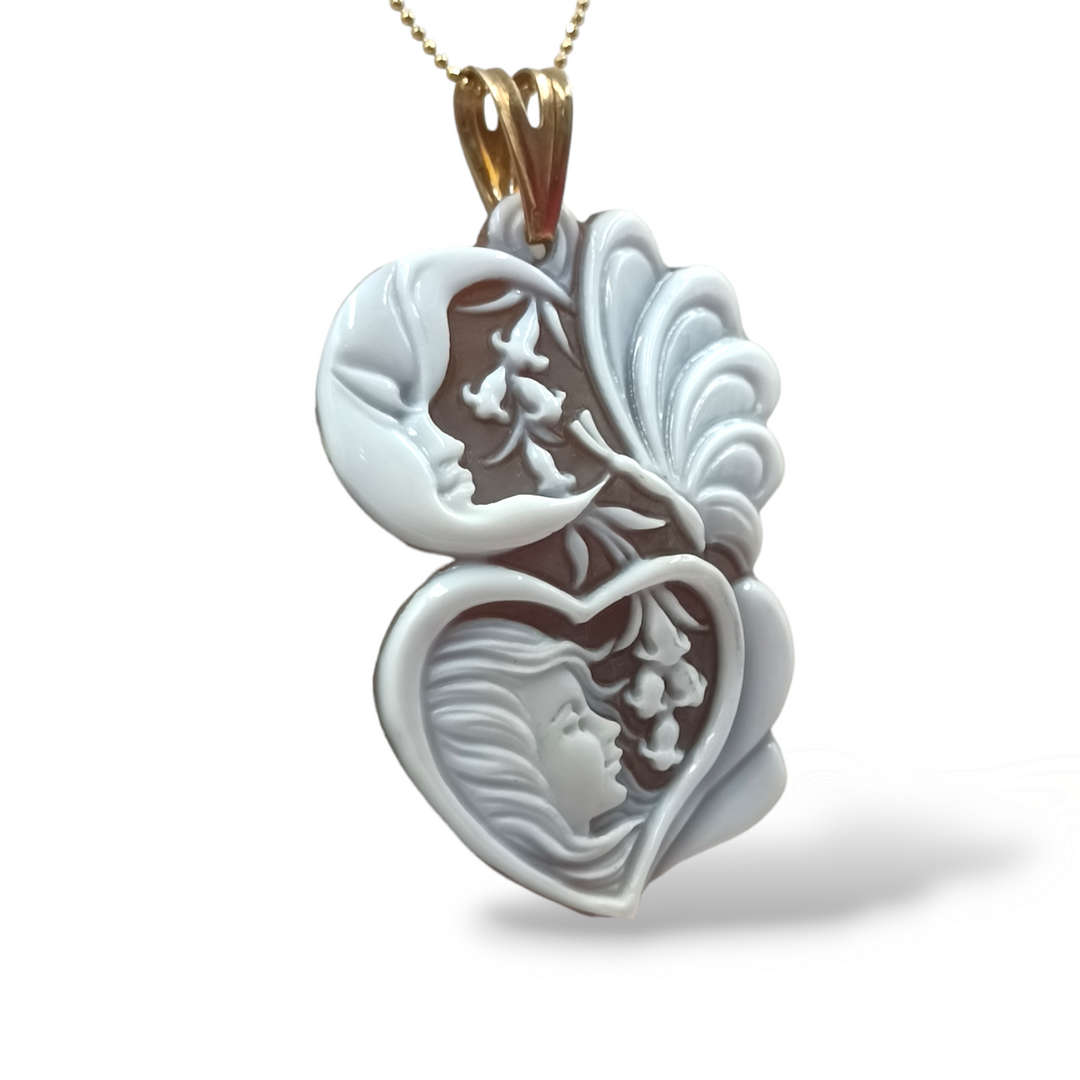 Collana ciondolo dea luna in cammeo montato su argento