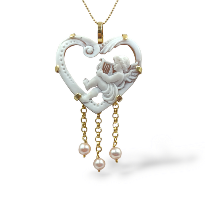 Cupid pendant in cameo mounted on silver