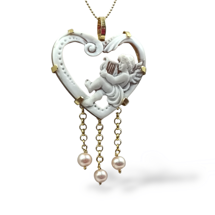 Cupid pendant in cameo mounted on silver
