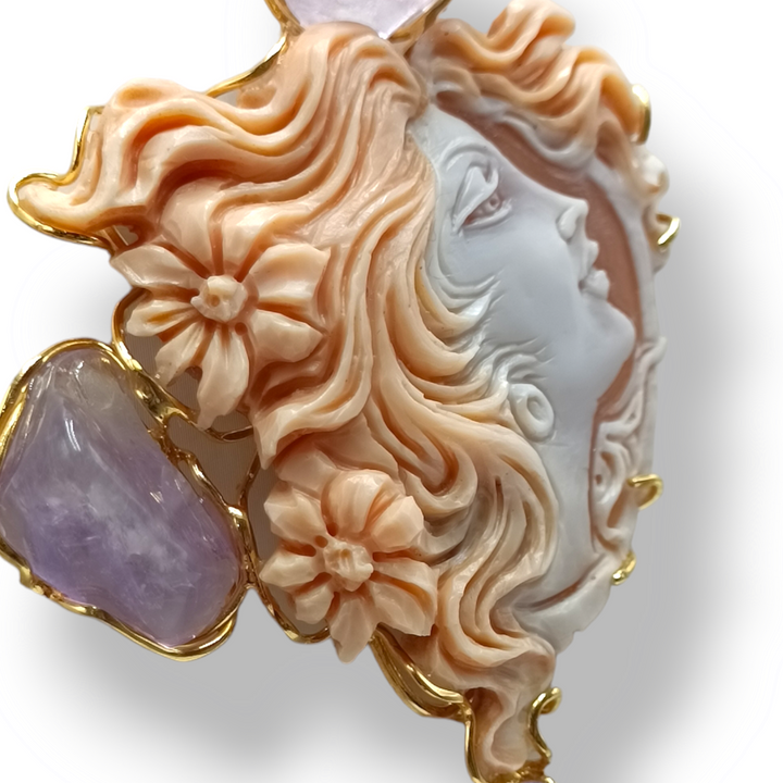 Ciondolo dama Chakra in cammeo montato su ametista e argento