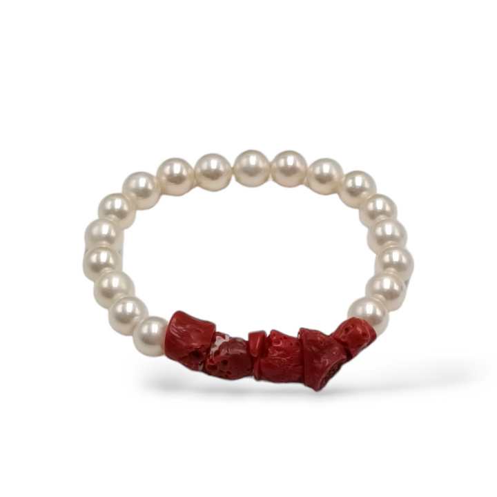 Bracciale in corallo monatto su perle