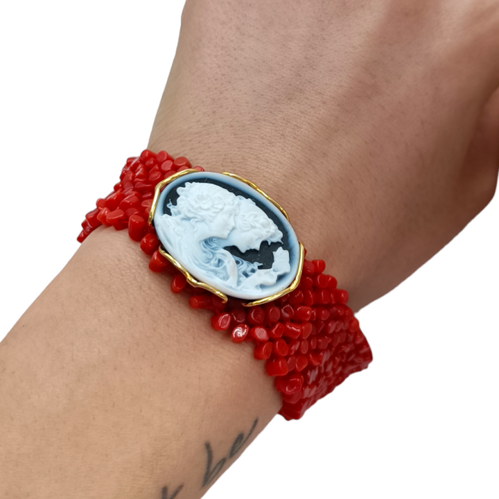 Bracciale dea in corallo e agata montato su argento