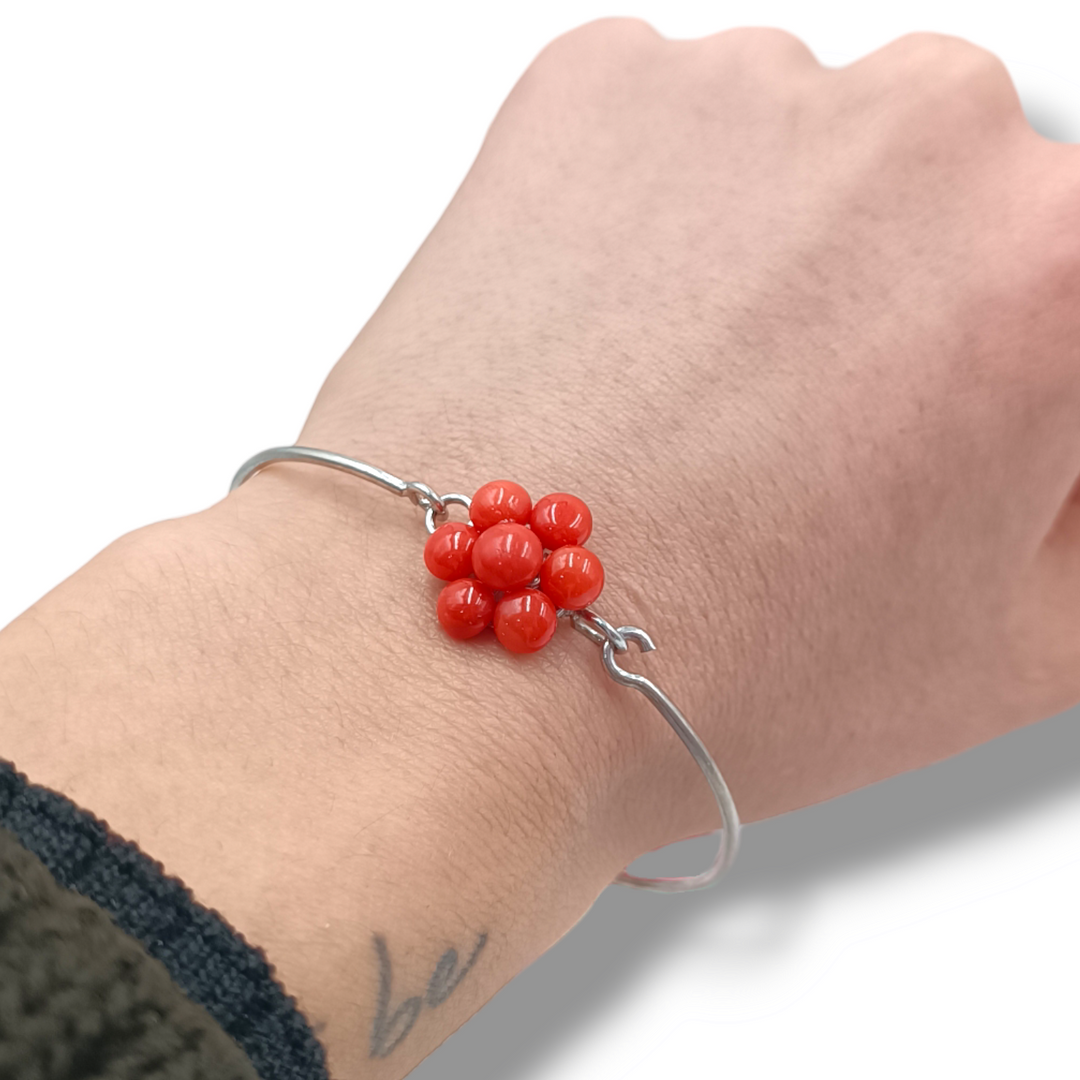 Bracciale fiore in corallo montato su argento Lucia Vitiello Gioielli di Napoli