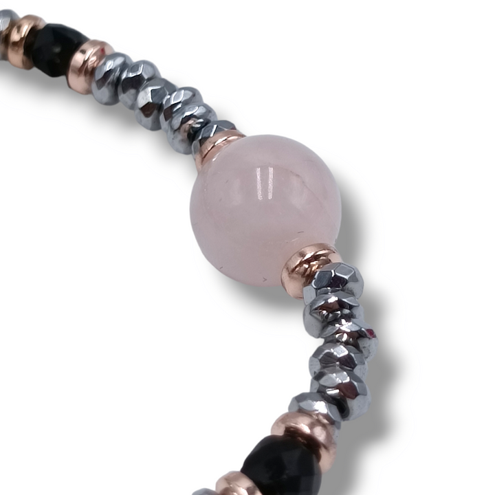 END OF COLLECTION - Bracelet on agate and hematite
