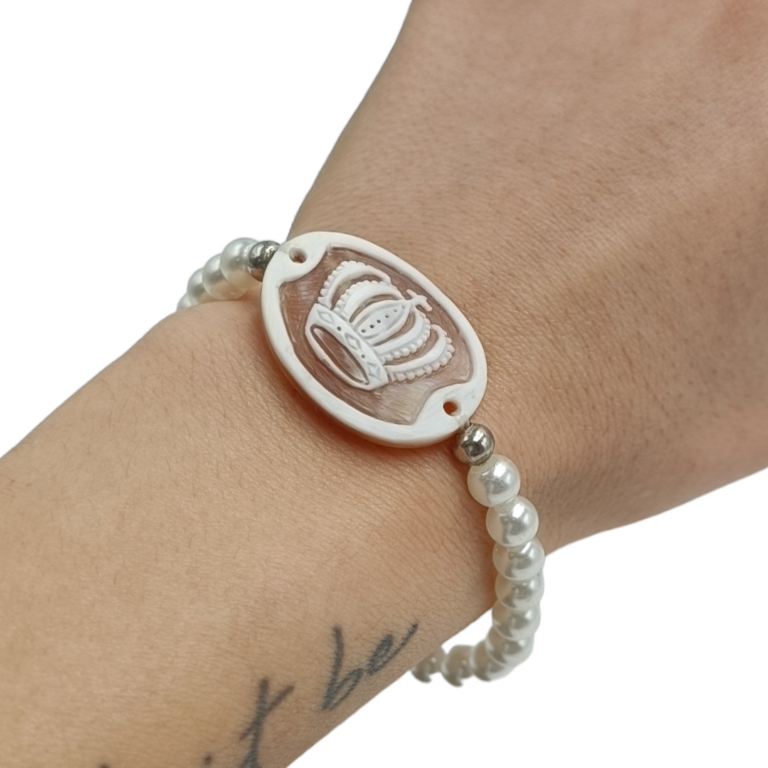 FINE COLLEZIONE - Bracciale corona in cammeo montato su perle di Maiorca