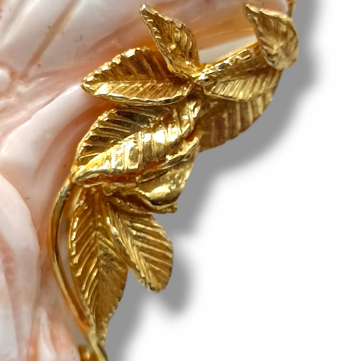 Collana giglio in corallo montato su argento