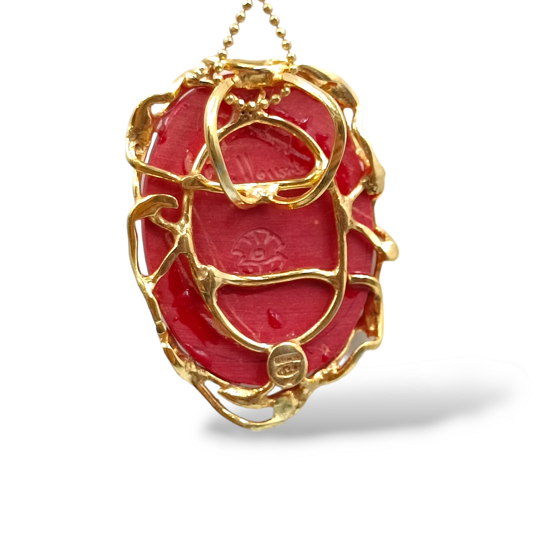 Collana ciondolo dea in pasta di corallo montato su argento