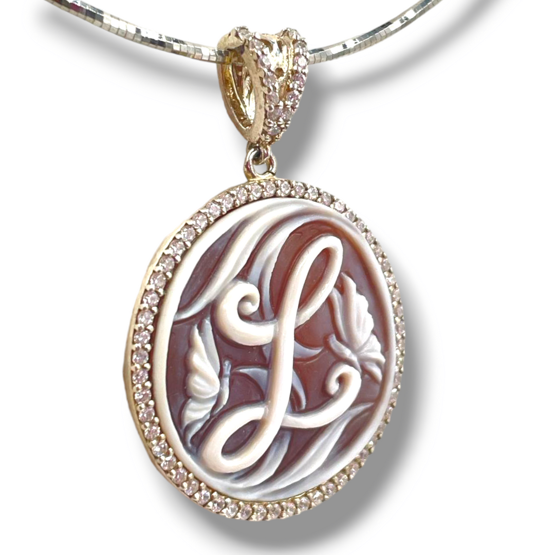 Cameo letter pendant necklace mounted on silver