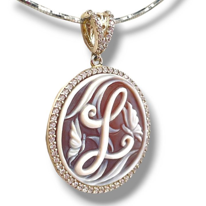 Cameo letter pendant necklace mounted on silver
