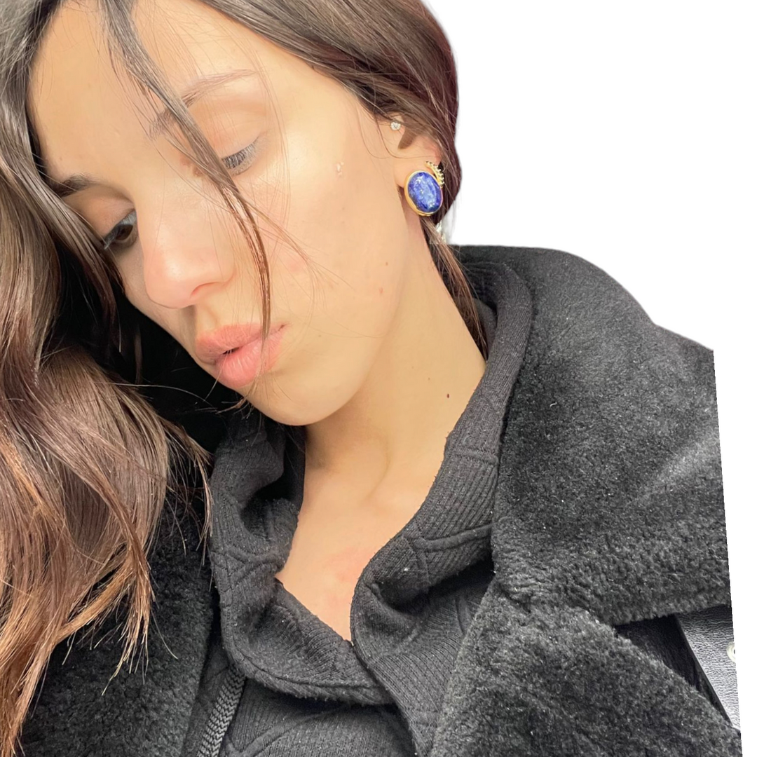 END OF COLLECTION - Oval earrings in lapis and mounted on silver