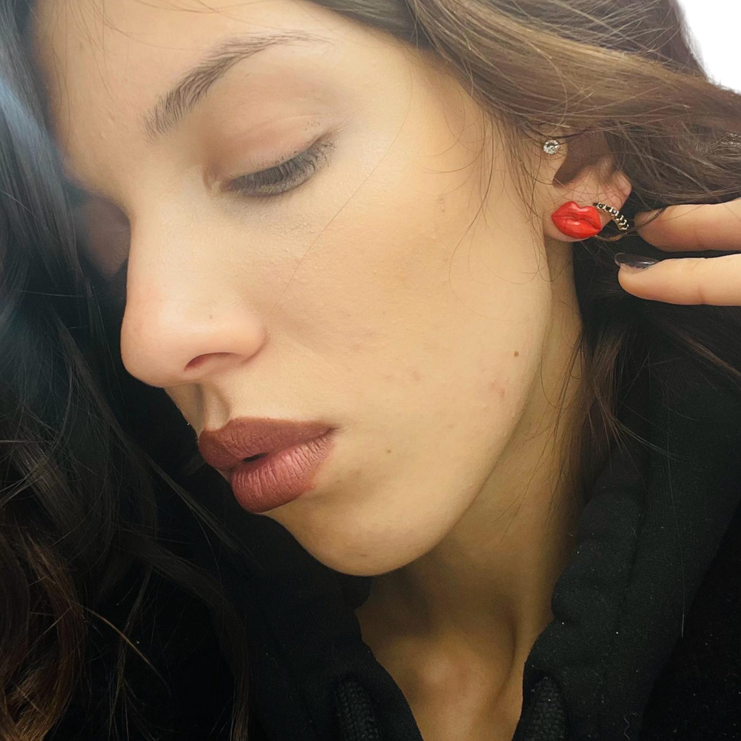 END OF COLLECTION - Kiss earrings in coral paste mounted on silver
