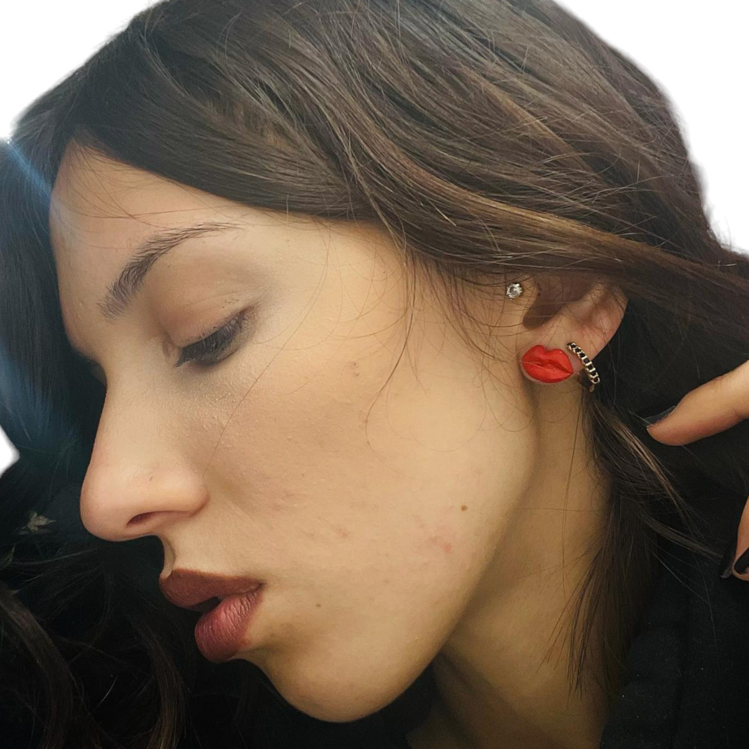END OF COLLECTION - Kiss earrings in coral paste mounted on silver
