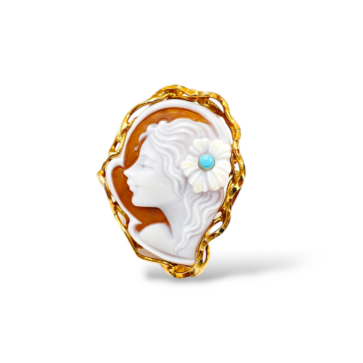 Anello dea in cammeo montato su argento