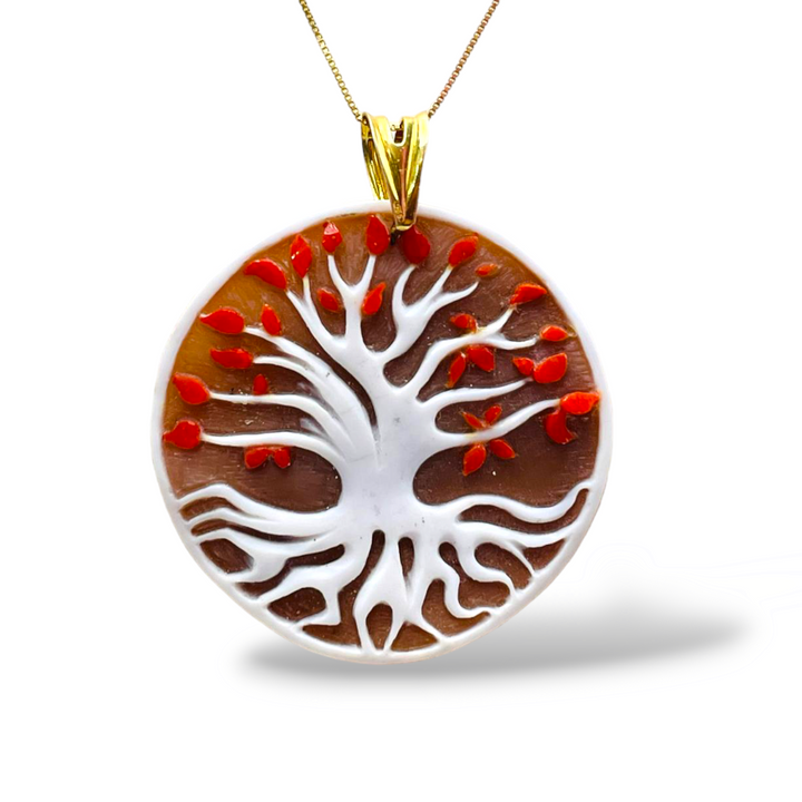 Ciondolo albero della vita in cammeo e corallo montato su argento