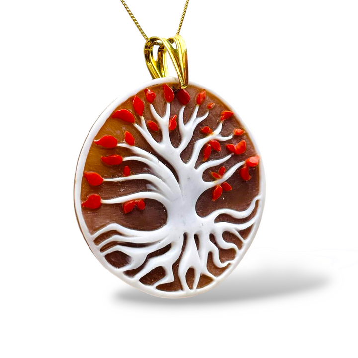 Ciondolo albero della vita in cammeo e corallo montato su argento
