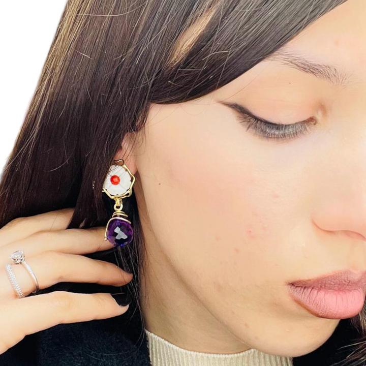 Orecchini fiore in cammeo e ametista montati su argento