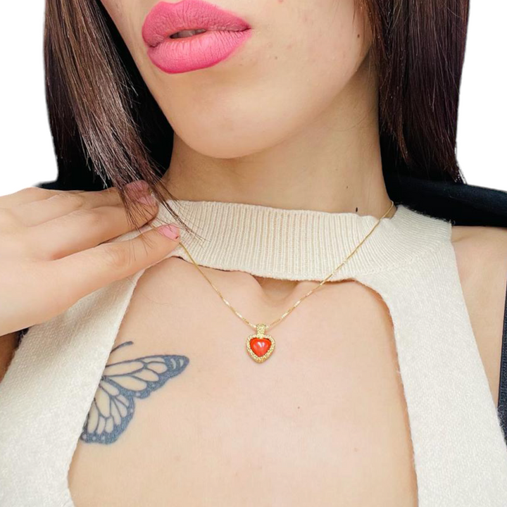 Collana ciondolo cuore in corallo rosso montato su argento