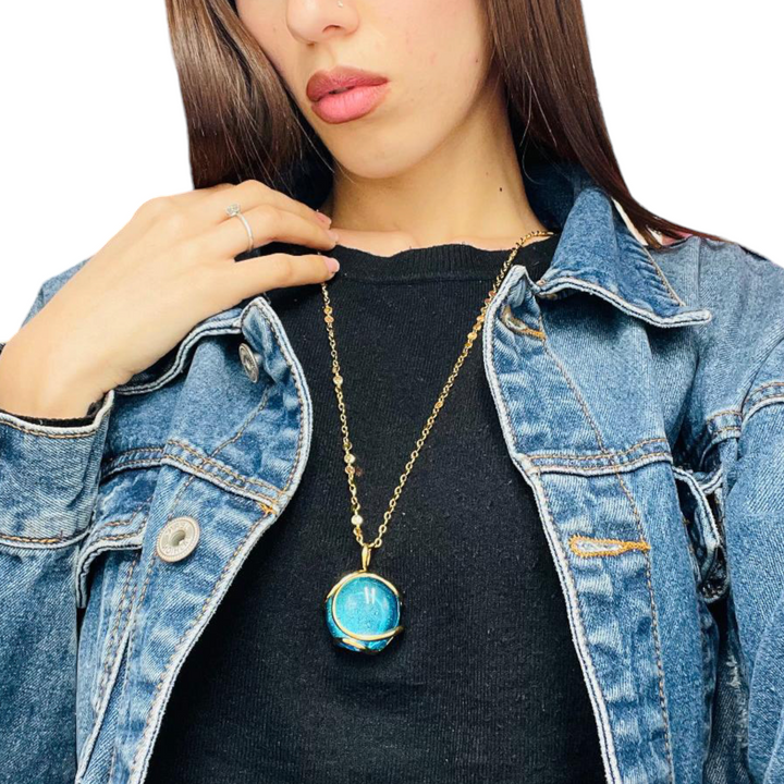 Blue pendant necklace in precious Murano crystal