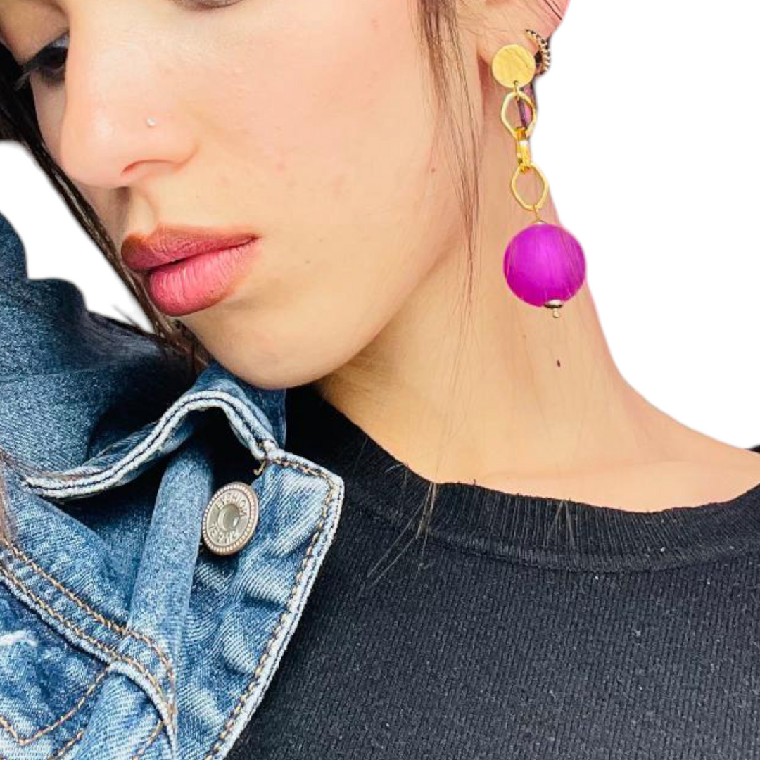 END OF COLLECTION - Magic sphere earrings in lilac resin