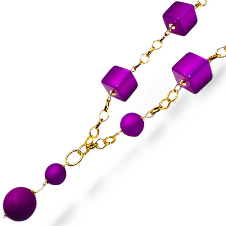 END OF COLLECTION - Magic spheres and squares necklace in lilac resin